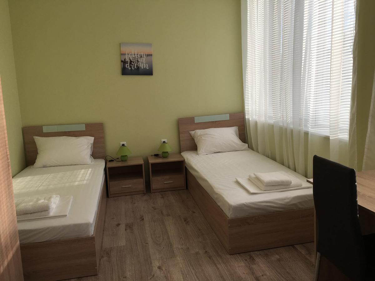 Guest Rooms Soleo Baltsjik Eksteriør bilde