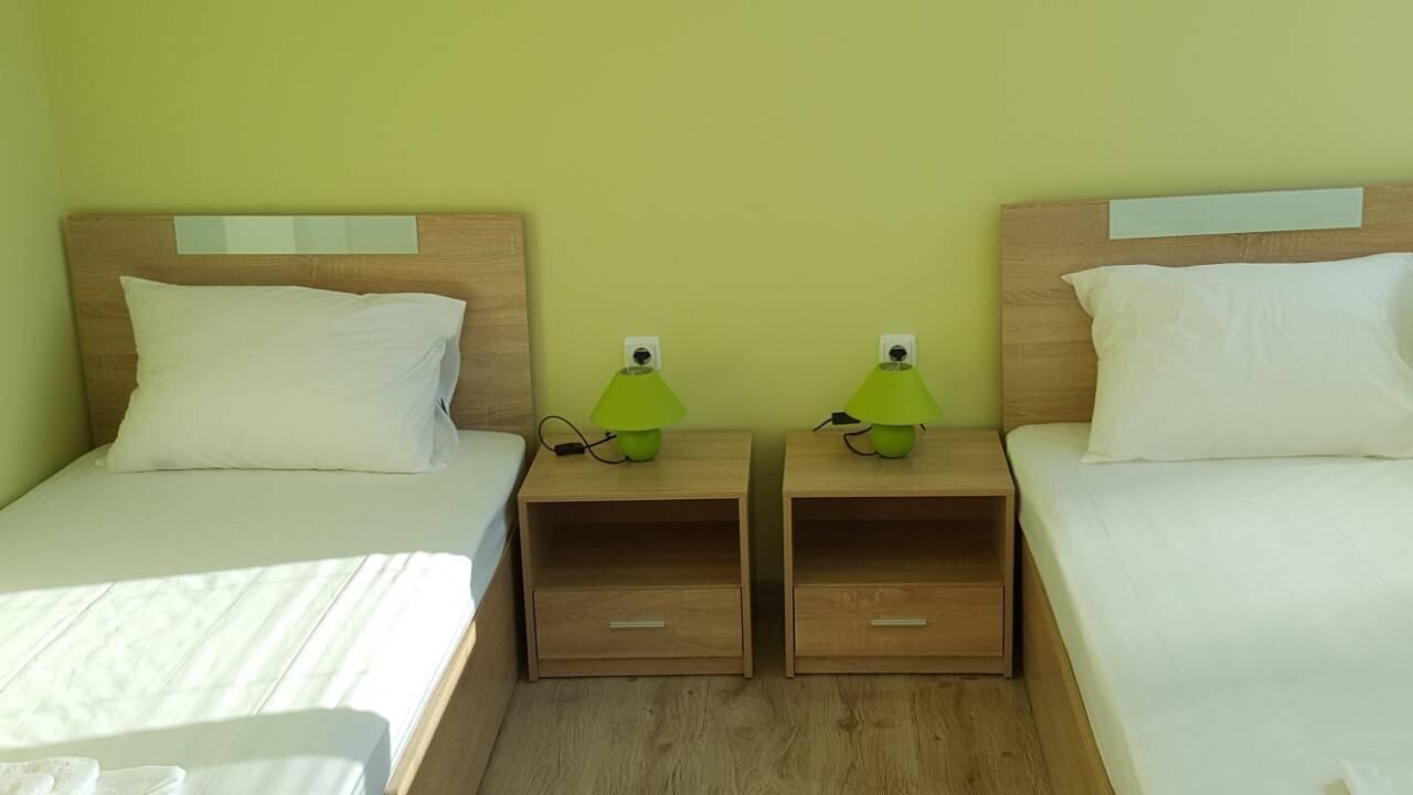 Guest Rooms Soleo Baltsjik Eksteriør bilde